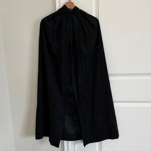 Charlie Crow Costume Halloween Black Hood Cape children. Velcro/popper fastening